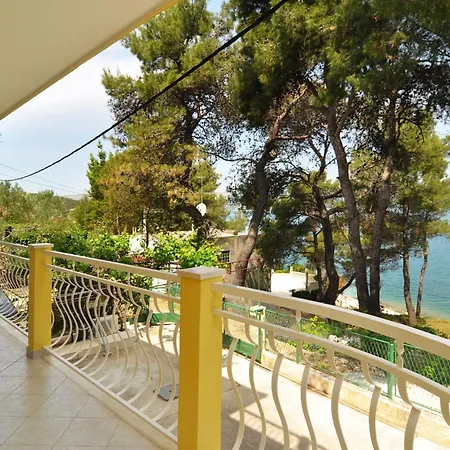Tojcic, 1 Min Walk To The Slatine