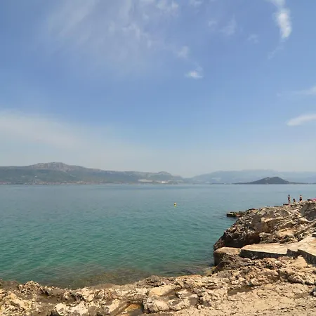 Tojcic, 1 Min Walk To The