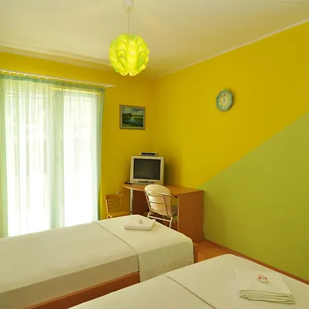 Apartment Tojcic, 1 Min Walk To The