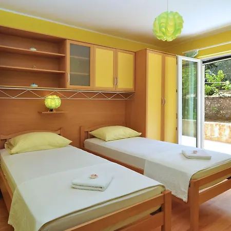 Tojcic, 1 Min Walk To The Apartment *