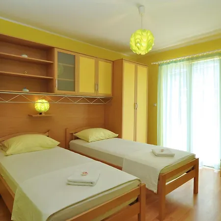Tojcic, 1 Min Walk To The Apartment Slatine