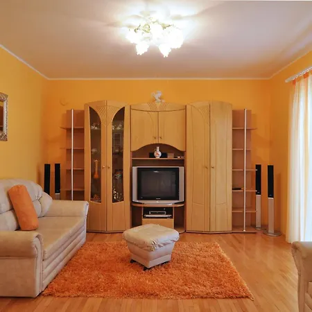 Tojcic, 1 Min Walk To The *