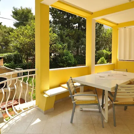 Tojcic, 1 Min Walk To The Apartment Slatine