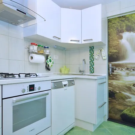 Apartment Tojcic, 1 Min Walk To The