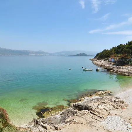 Apartment Tojcic, 1 Min Walk To The *