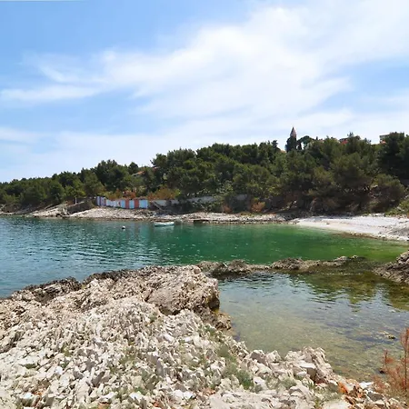 Apartment Tojcic, 1 Min Walk To The Slatine